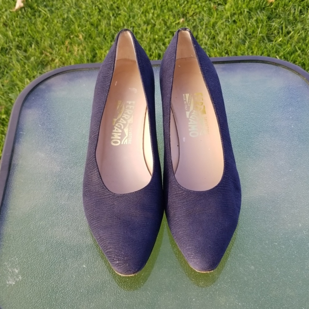 Vintage Salvatore Ferragamo heels size 10 … - Picture 1 of 7